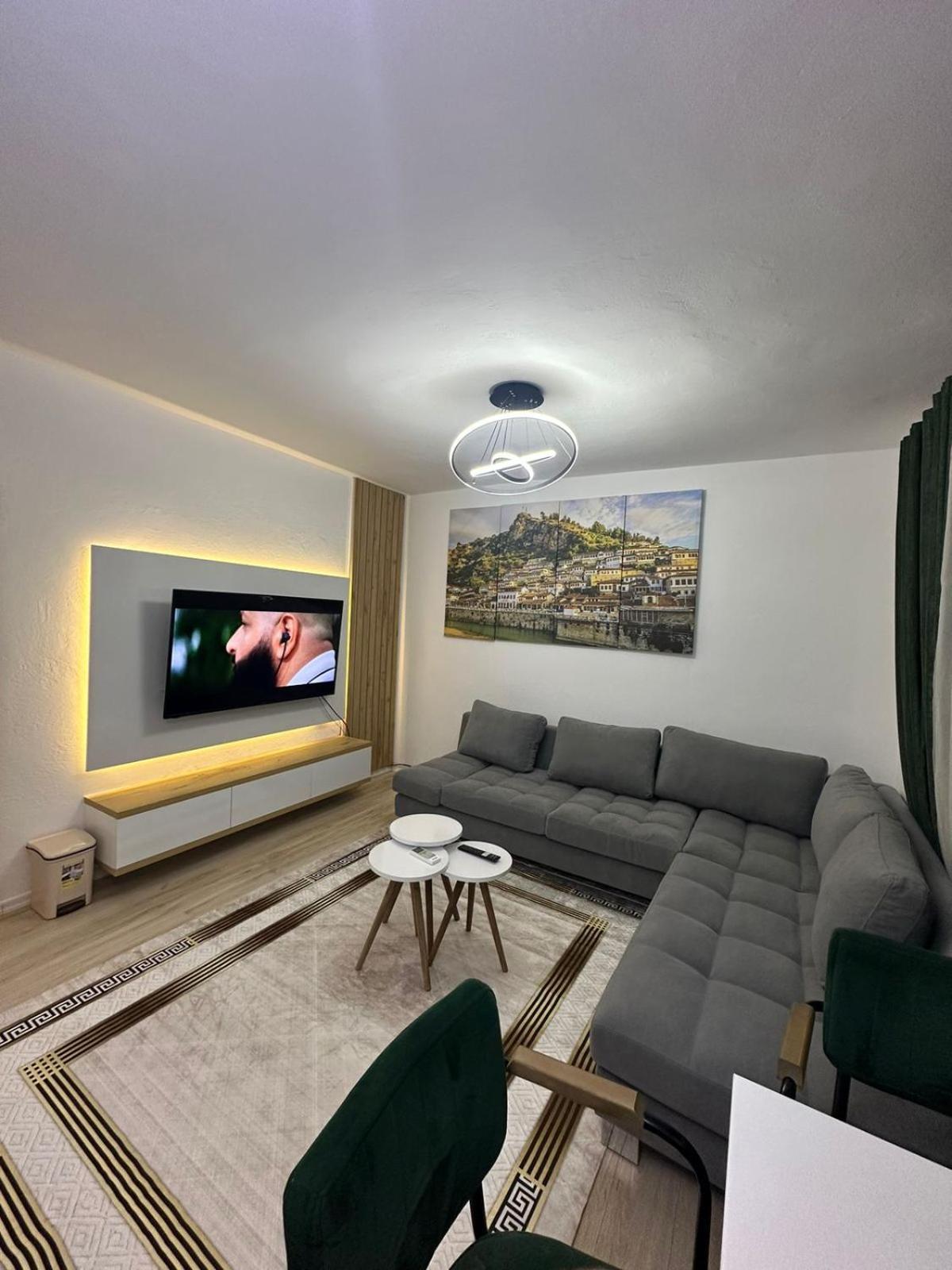 Rus Villa Berat Bagian luar foto