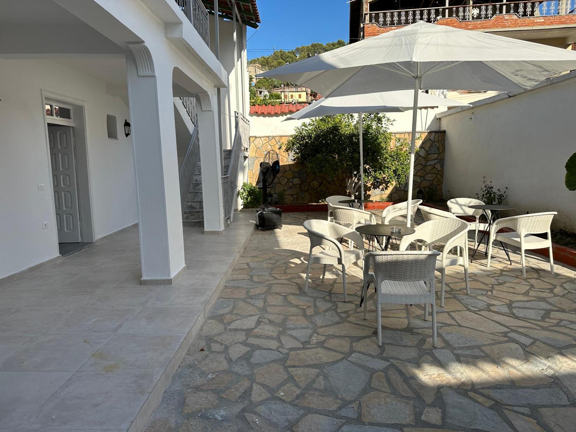 Rus Villa Berat Bagian luar foto
